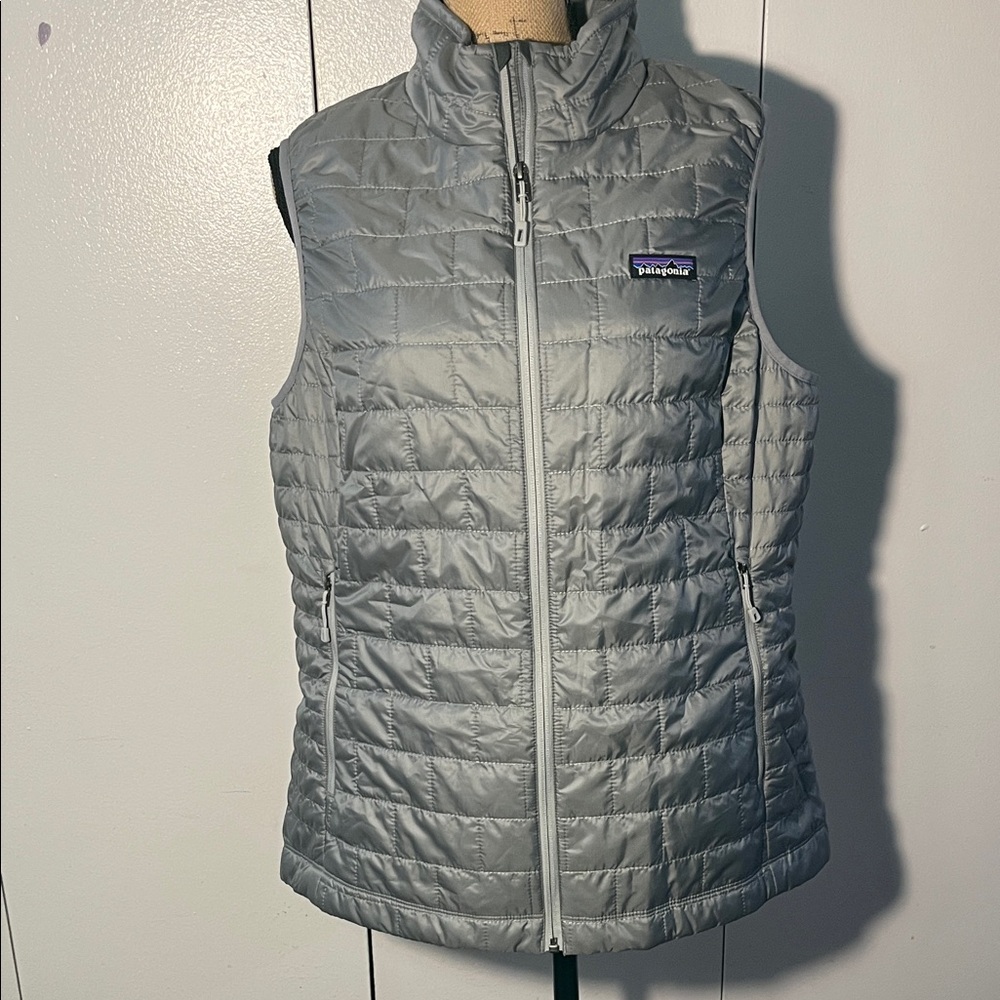Patagonia Light Gray women’s Nano puff vest